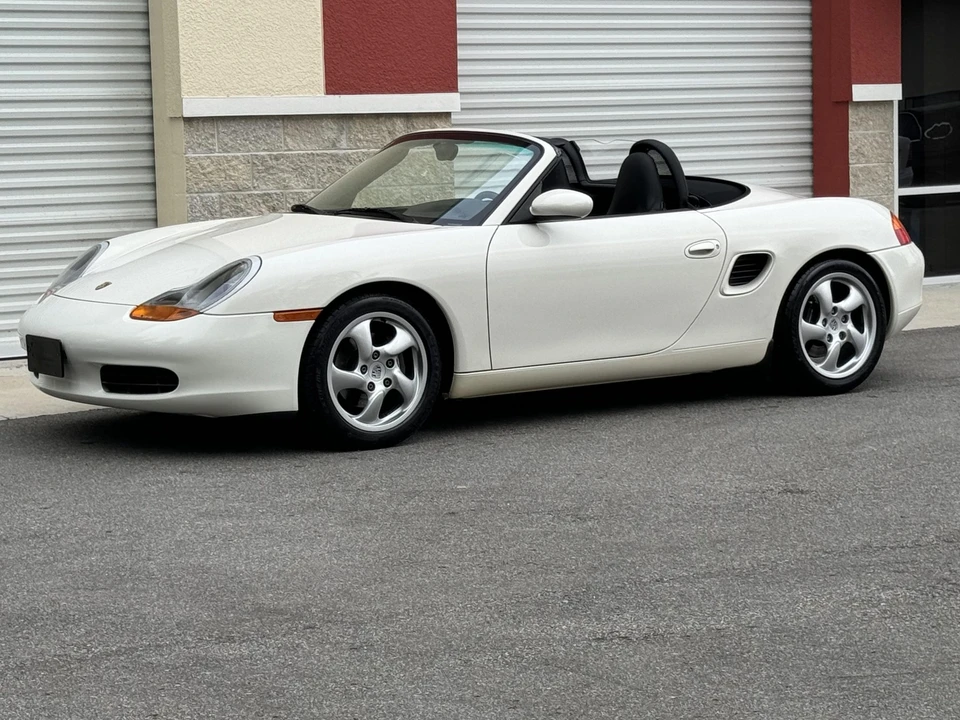 2001 Porsche 986 Boxster - Image 28 of 31