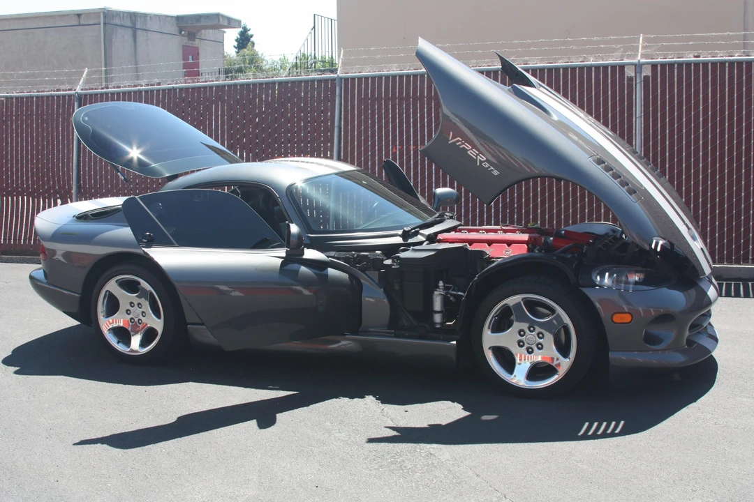2002 Dodge Viper GTS 2nd Gen - Image 22 of 31