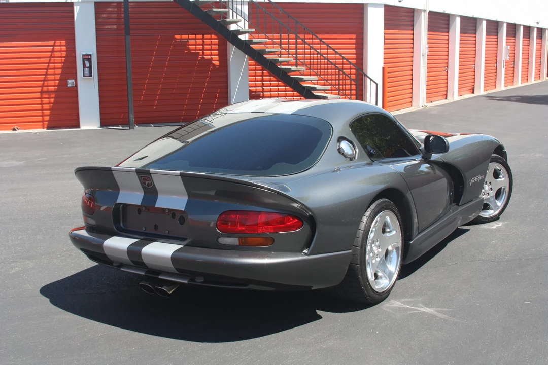 2002 Dodge Viper GTS 2nd Gen - Image 13 of 31