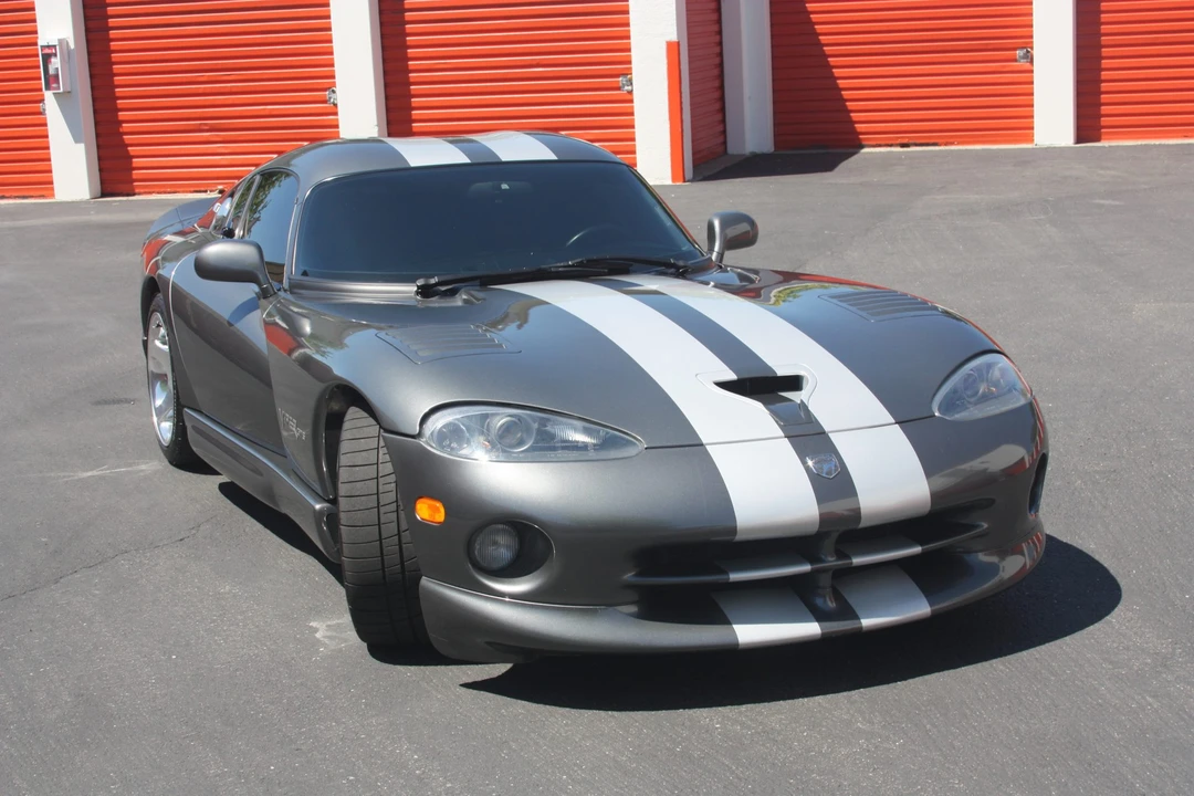 2002 Dodge Viper GTS 2nd Gen - Image 11 of 31