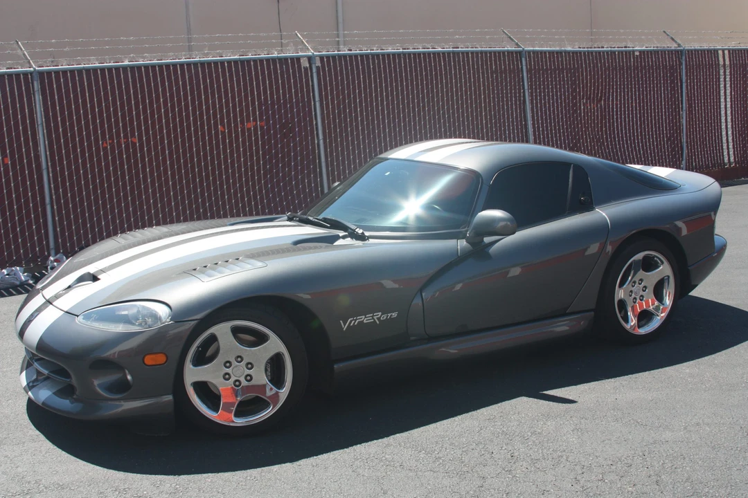 2002 Dodge Viper GTS 2nd Gen - Image 4 of 31