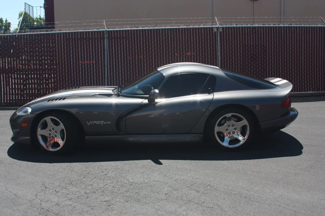 2002 Dodge Viper GTS 2nd Gen - Image 3 of 31