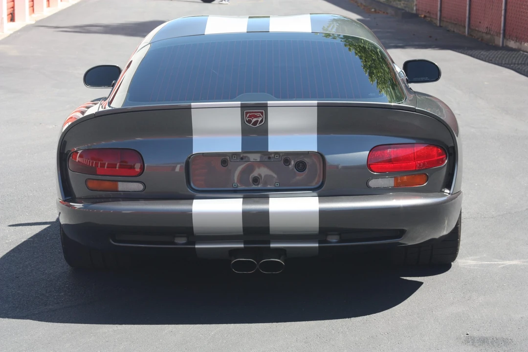 2002 Dodge Viper GTS 2nd Gen - Image 16 of 31