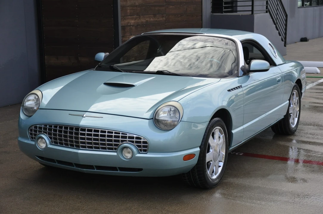 2002 Ford Thunderbird 11th Gen - Image 16 of 31