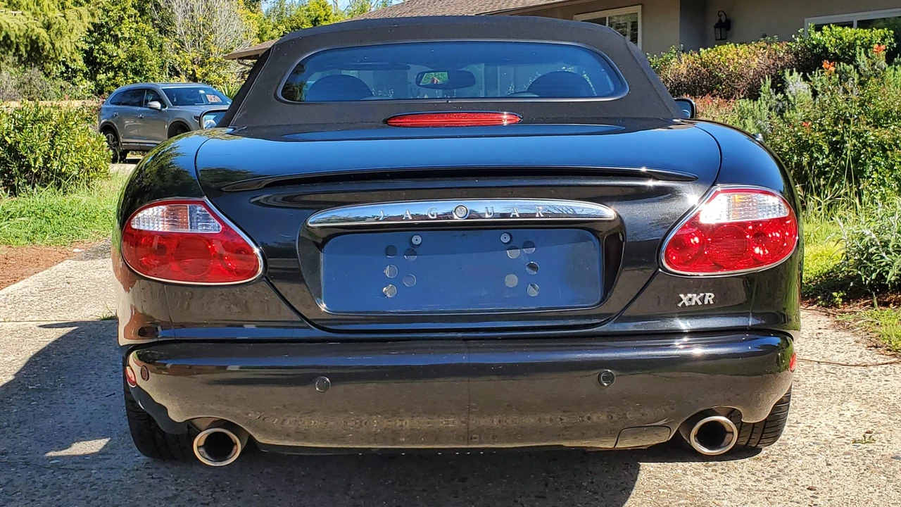 2002 Jaguar X100 XKR - Image 27 of 31