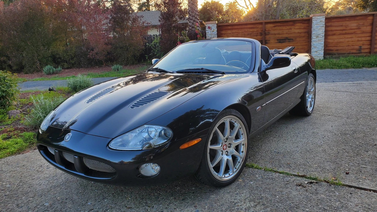 2002 Jaguar X100 XKR - Image 4 of 31