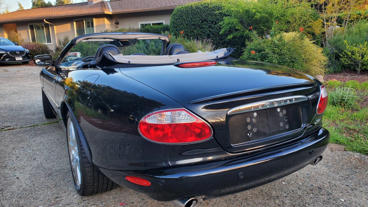 2002 Jaguar X100 XKR - Image 13 of 31
