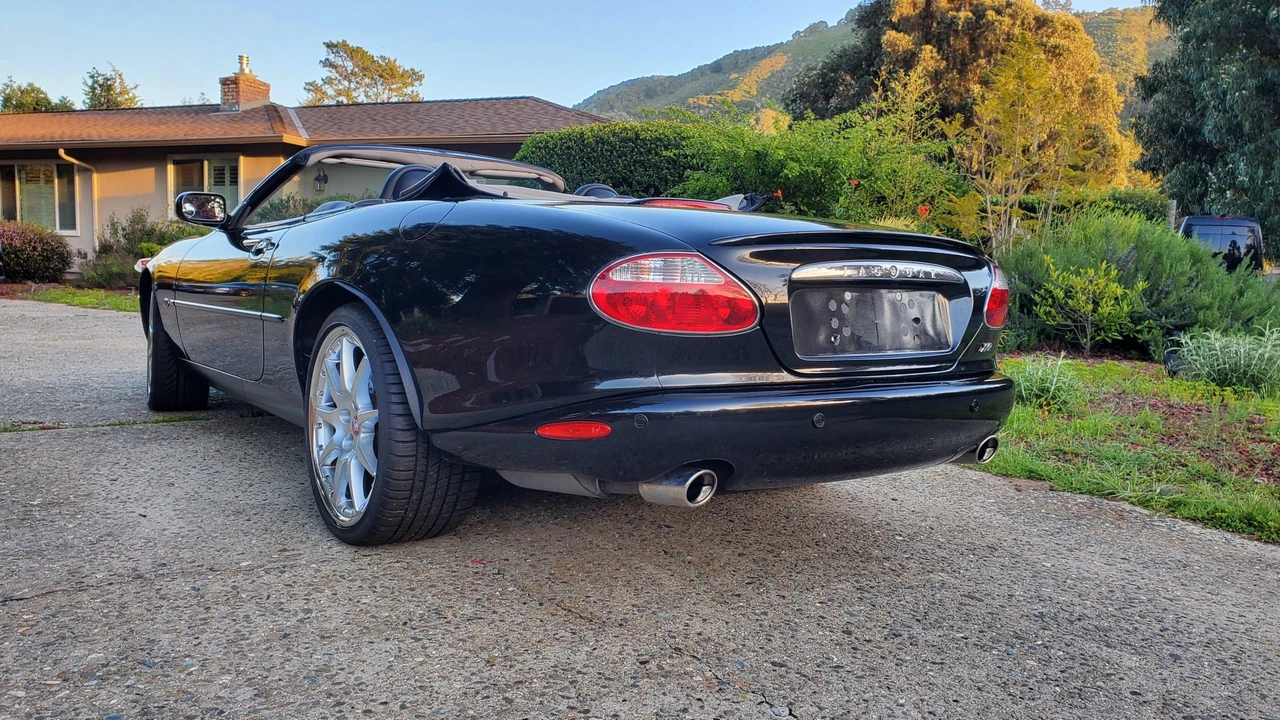 2002 Jaguar X100 XKR - Image 14 of 31