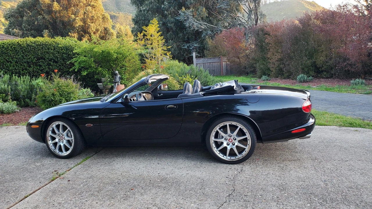 2002 Jaguar X100 XKR - Image 8 of 31