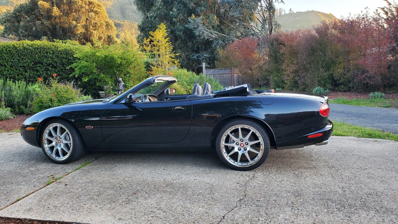 2002 Jaguar X100 XKR - Image 9 of 31
