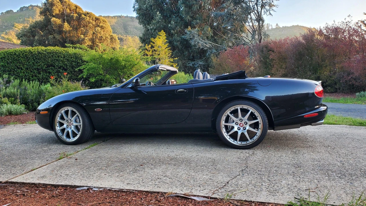 2002 Jaguar X100 XKR - Image 10 of 31