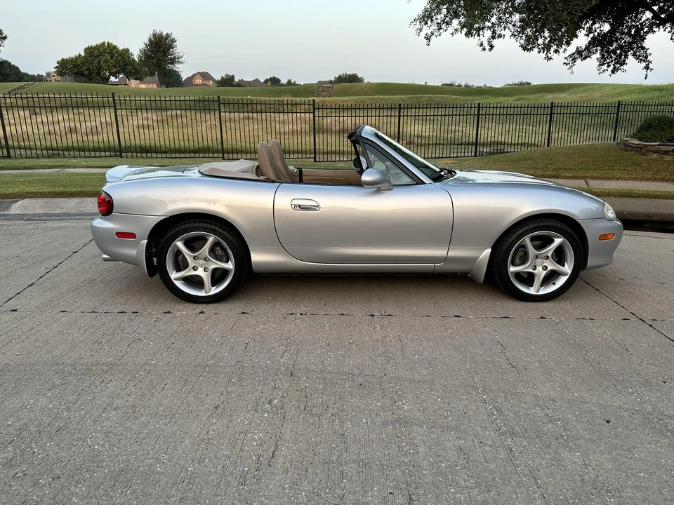 2002 Mazda NB MX-5 Miata - Image 19 of 31