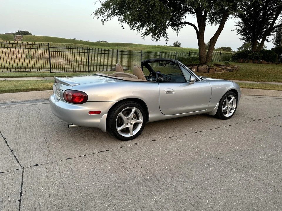 2002 Mazda NB MX-5 Miata - Image 17 of 31