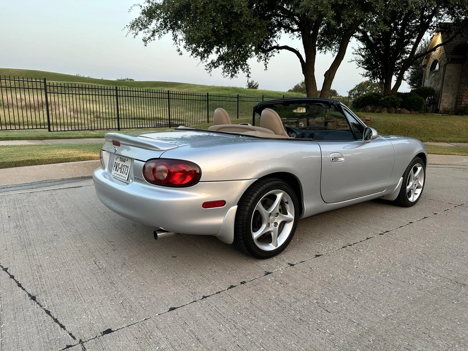 2002 Mazda NB MX-5 Miata - Image 16 of 31