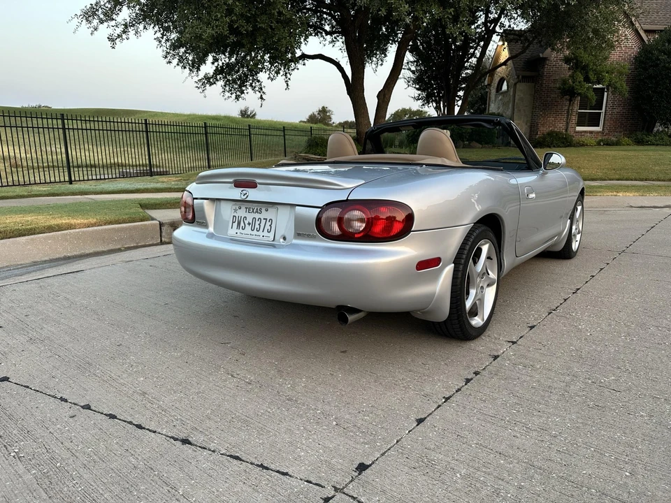 2002 Mazda NB MX-5 Miata - Image 15 of 31