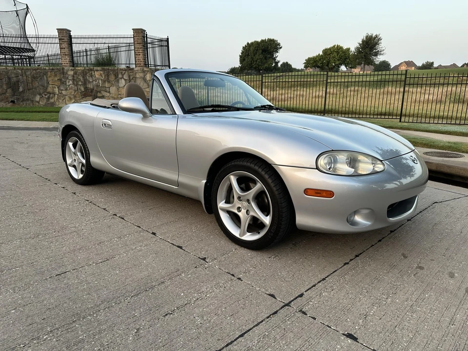 2002 Mazda NB MX-5 Miata - Image 23 of 31
