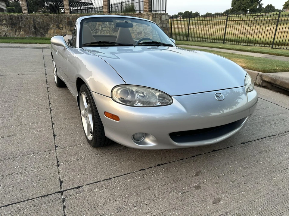 2002 Mazda NB MX-5 Miata - Image 25 of 31
