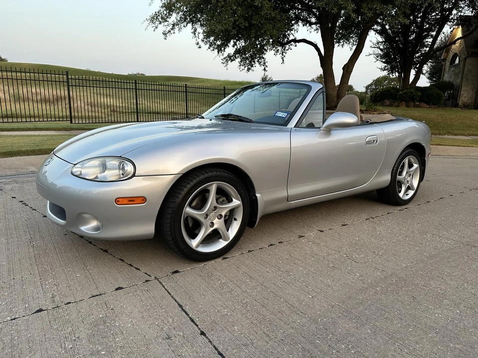 2002 Mazda NB MX-5 Miata - Image 5 of 31