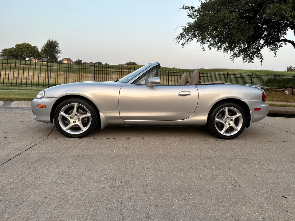 2002 Mazda NB MX-5 Miata - Image 7 of 31