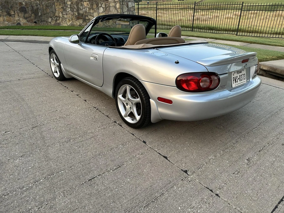 2002 Mazda NB MX-5 Miata - Image 10 of 31