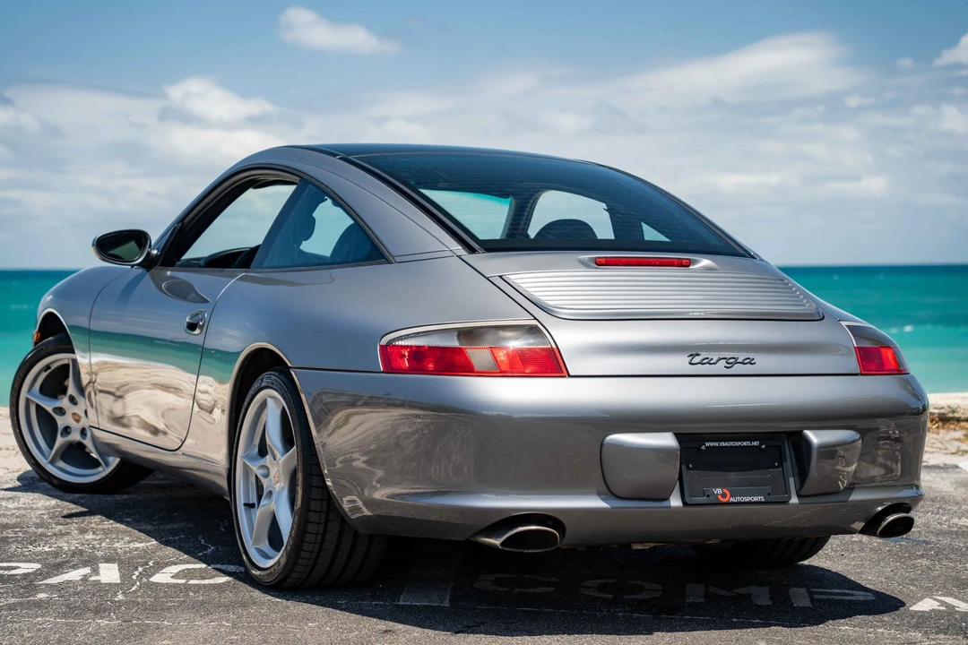 2002 Porsche 996 Carrera - Image 11 of 31