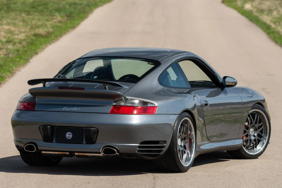 2002 Porsche 996 Turbo - Image 16 of 31
