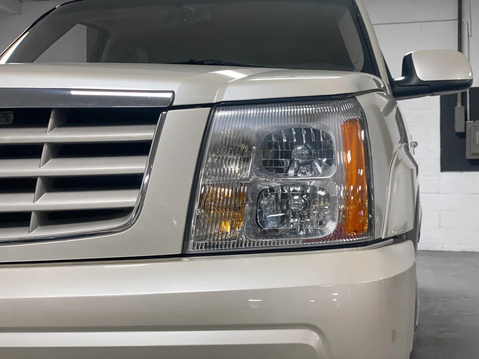 2003 Cadillac Escalade & EXT 2nd Gen - Image 21 of 31
