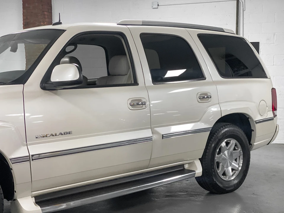 2003 Cadillac Escalade & EXT 2nd Gen - Image 28 of 31