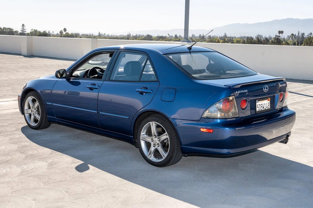 2003 Lexus IS 1st Gen - Image 3 of 31