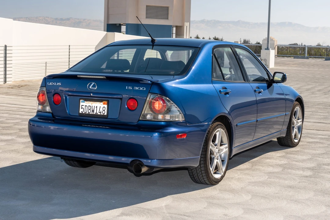 2003 Lexus IS 1st Gen - Image 5 of 31
