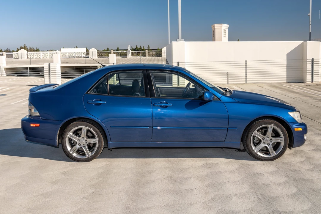 2003 Lexus IS 1st Gen - Image 6 of 31