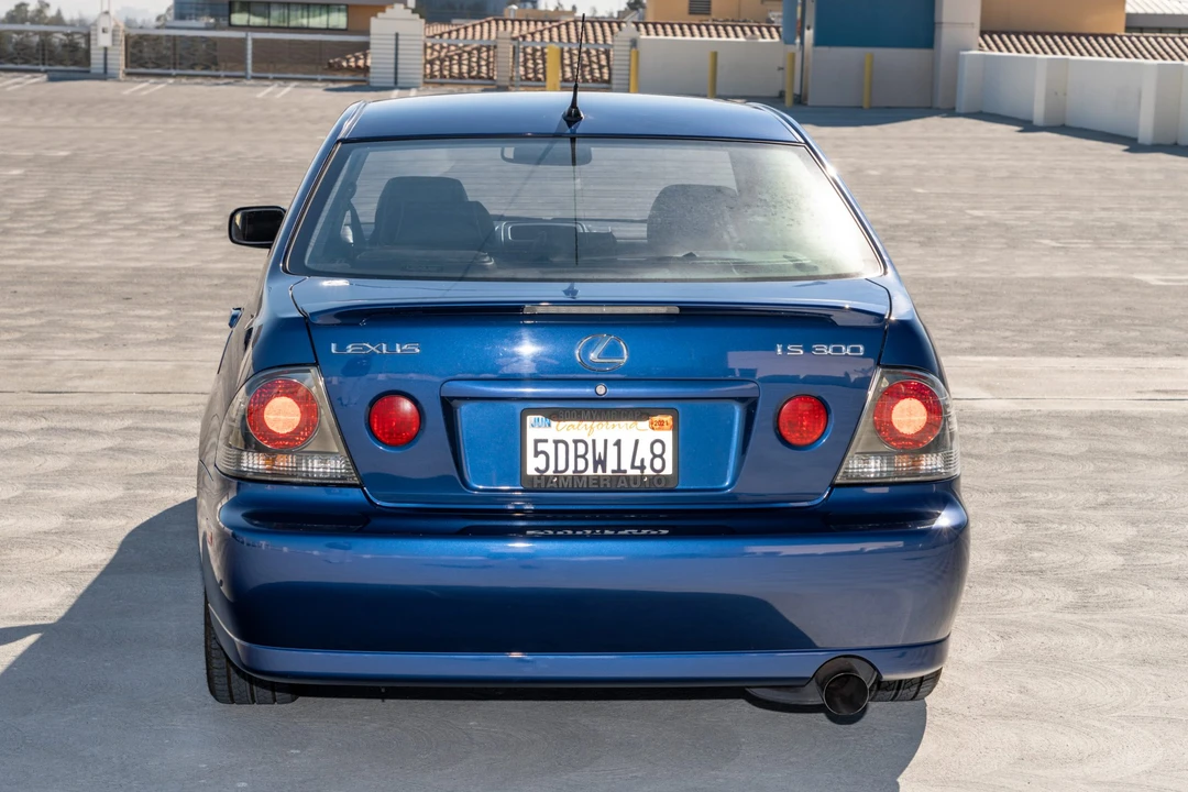 2003 Lexus IS 1st Gen - Image 4 of 31