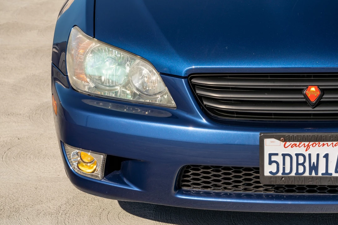 2003 Lexus IS 1st Gen - Image 11 of 31