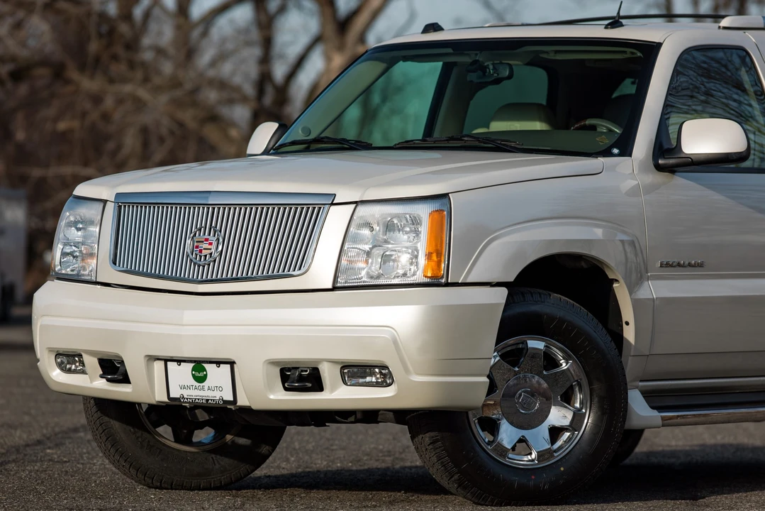 2004 Cadillac Escalade & EXT 2nd Gen - Image 23 of 31