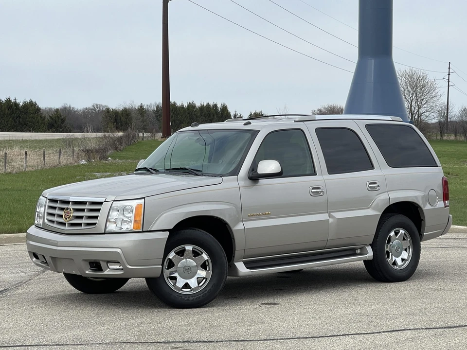 2004 Cadillac Escalade & EXT 2nd Gen - Image 2 of 31