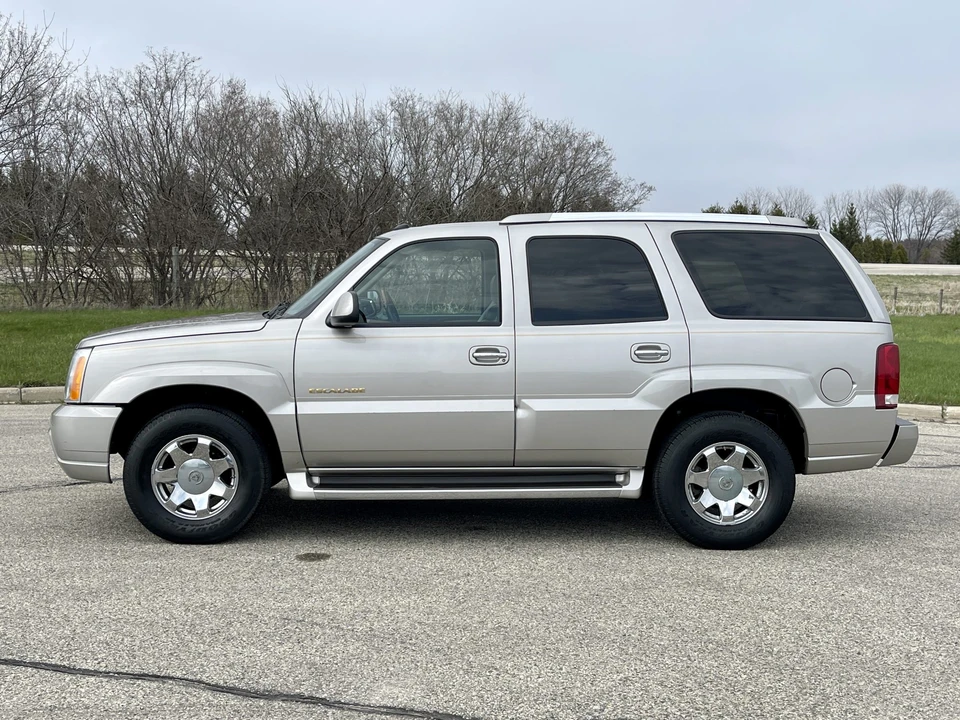 2004 Cadillac Escalade & EXT 2nd Gen - Image 12 of 31