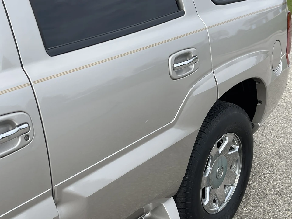 2004 Cadillac Escalade & EXT 2nd Gen - Image 30 of 31