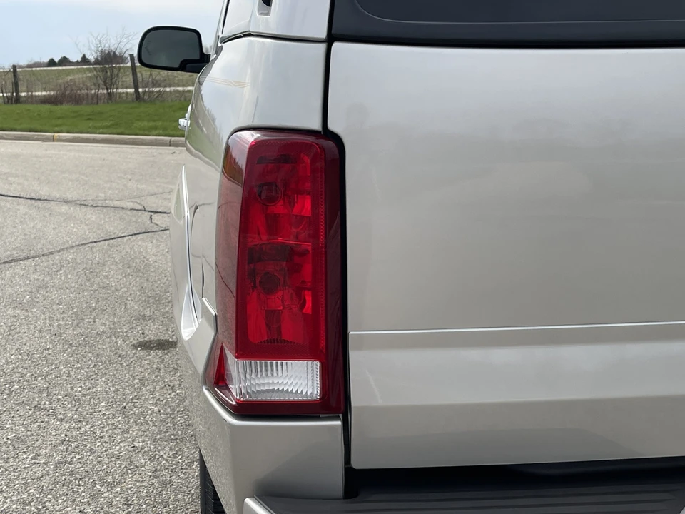 2004 Cadillac Escalade & EXT 2nd Gen - Image 27 of 31