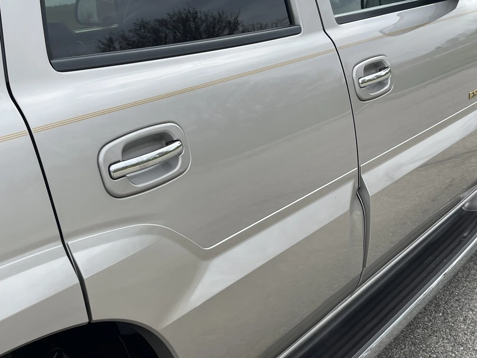 2004 Cadillac Escalade & EXT 2nd Gen - Image 19 of 31
