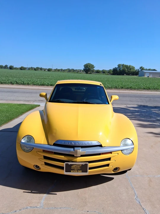 2004 Chevrolet SSR - Image 30 of 31
