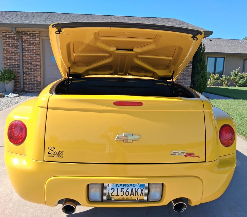2004 Chevrolet SSR - Image 31 of 31