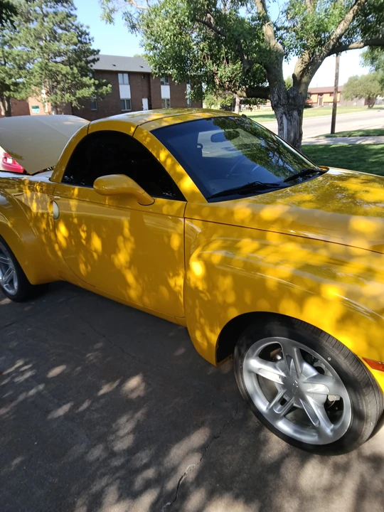 2004 Chevrolet SSR - Image 28 of 31