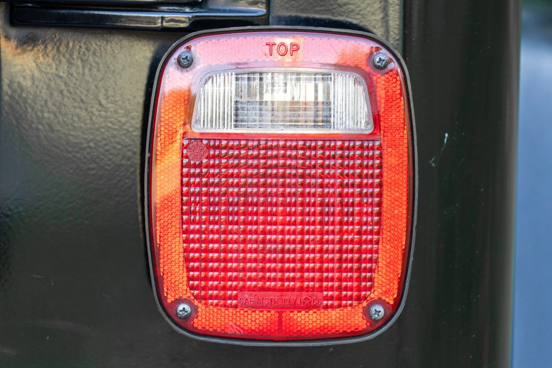 2004 Jeep TJ Wrangler - Image 28 of 31