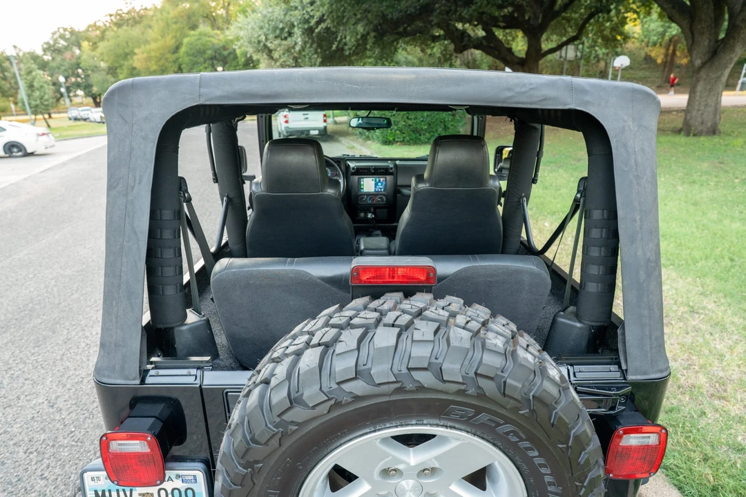 2004 Jeep TJ Wrangler - Image 21 of 31