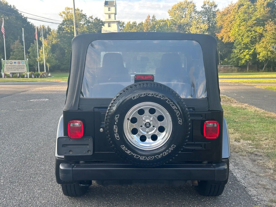 2004 Jeep TJ Wrangler - Image 15 of 31