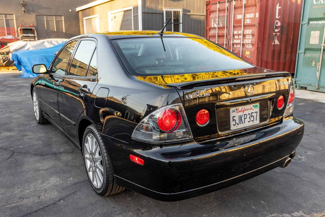 2004 Lexus IS 1st Gen - Image 11 of 31