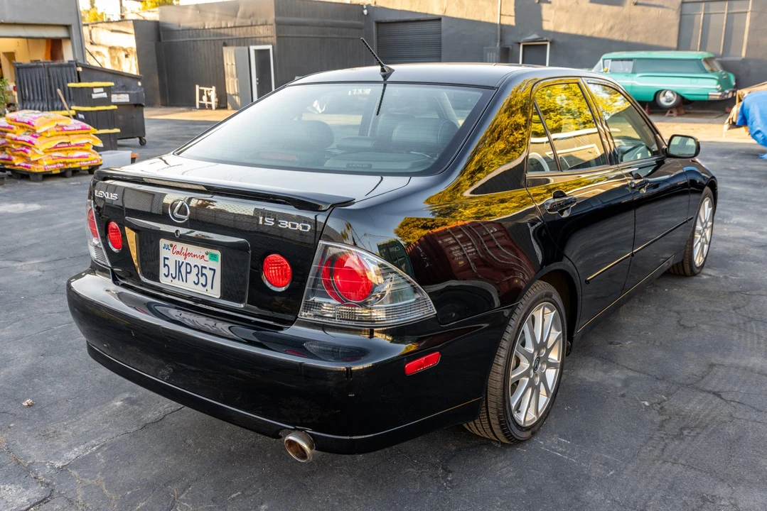 2004 Lexus IS 1st Gen - Image 7 of 31