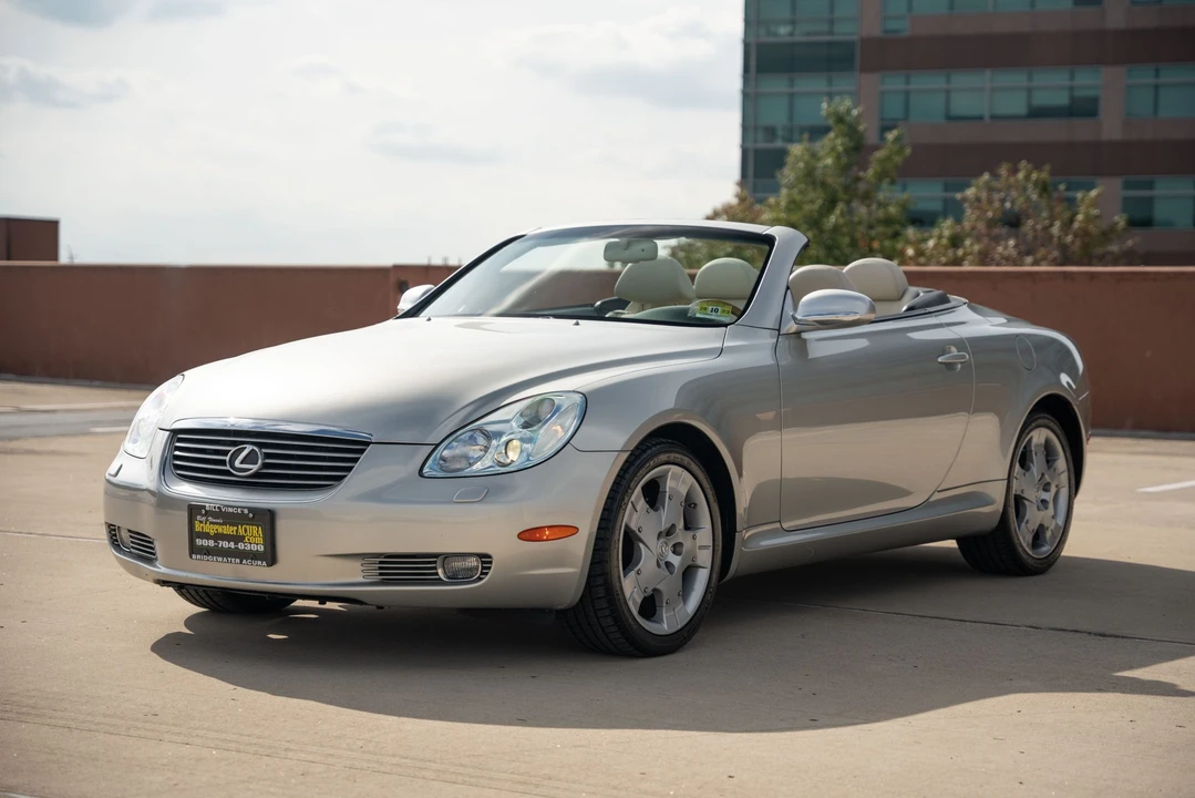 2004 Lexus SC430 - Image 3 of 31