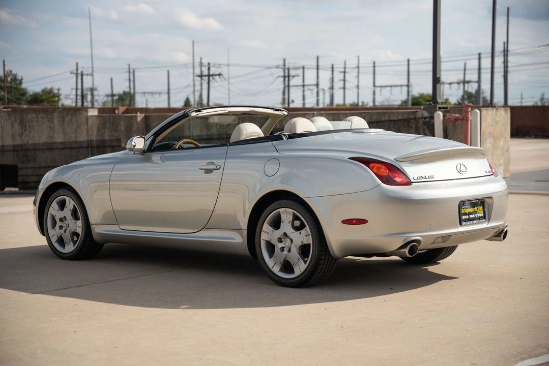 2004 Lexus SC430 - Image 19 of 31