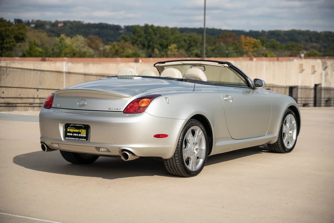 2004 Lexus SC430 - Image 13 of 31